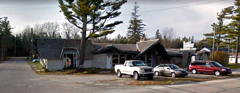 Shores Restaurant and Kabaret Lounge (The Embers) - 2016 (newer photo)